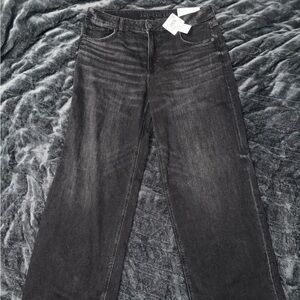 AE Dreamy Drape Stretch Low-Rise Baggy Wide-Leg Jean, Faded Black, Size 10R, NWT